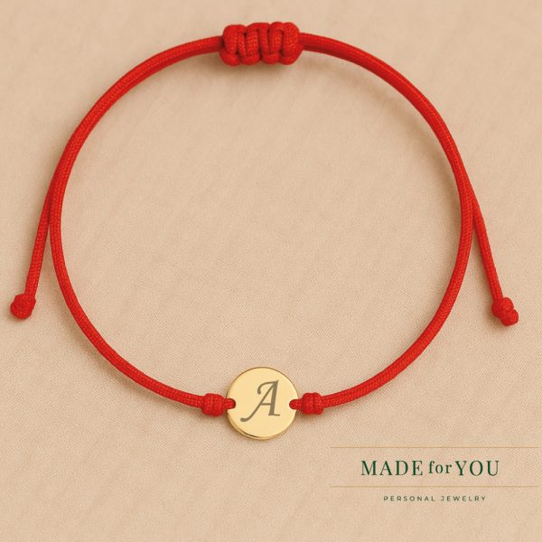 Златна гривна с буква по избор Letter